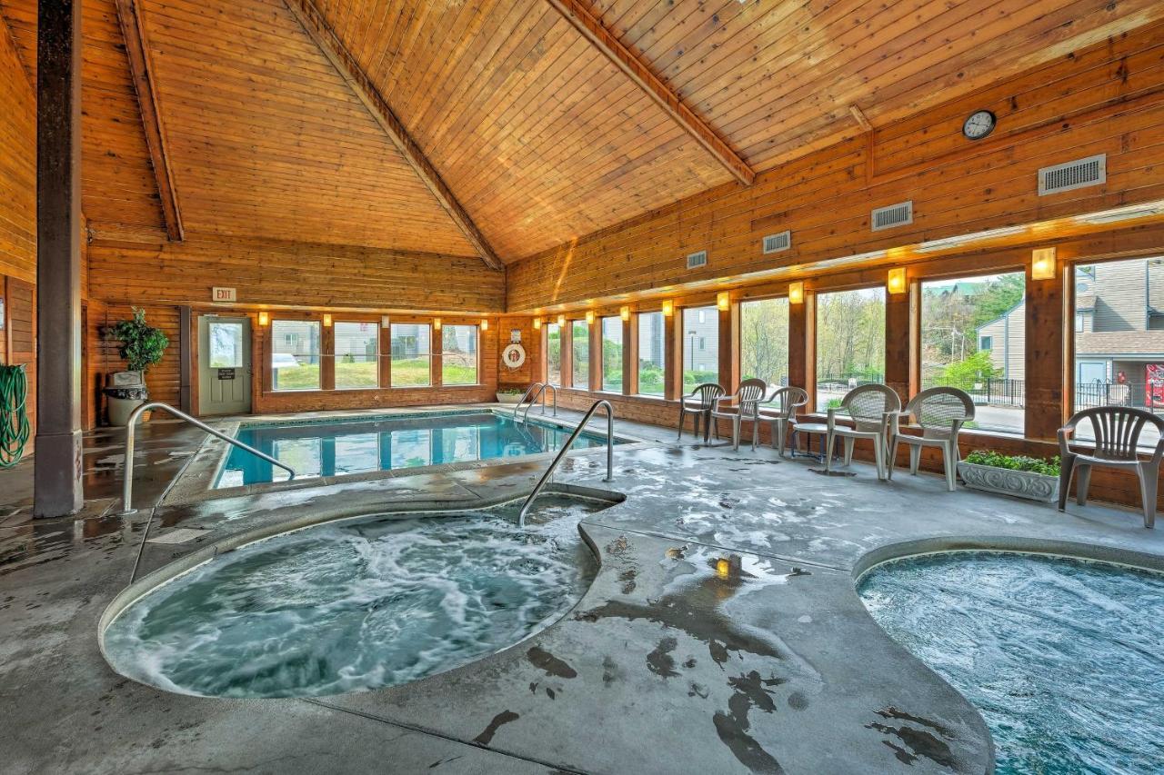 Gatlinburg Condo With Pool, Hot Tub, And Mtn Views! Bagian luar foto